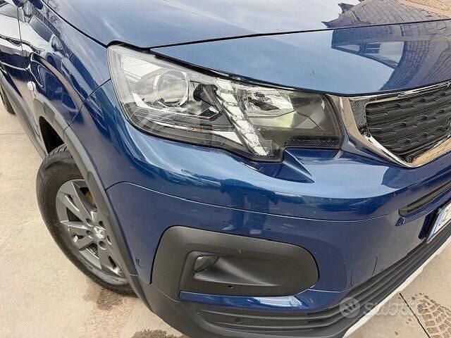Usata Peugeot Rifter Allure 130 CV (95 kW) 2023 Blu Monovolume