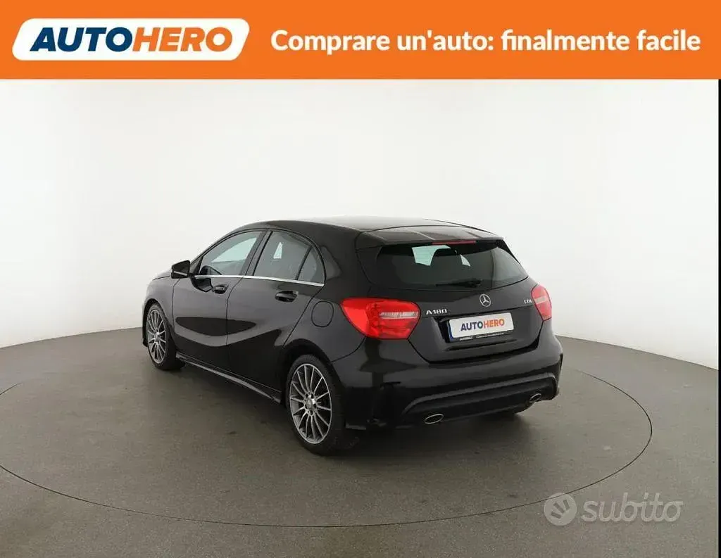Usata Mercedes A180 109 CV (80 kW) 2015 Nero Utilitaria