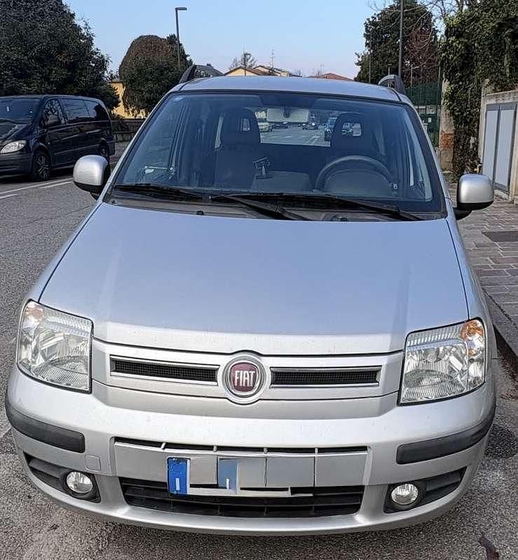 Grigio Usata 2011 Fiat Panda Dynamic Utilitaria | 4500 € (Ottimo prezzo) - Immagine 1/4