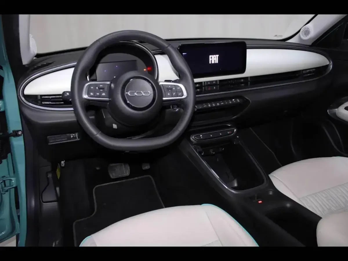 Usata Fiat 600 La Prima 101 CV (74 kW) 2025 Blu SUV