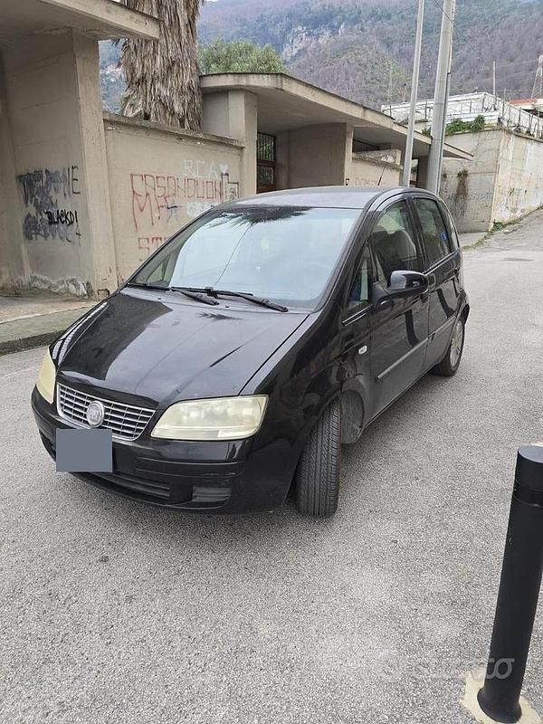 Usata Fiat Idea 95 CV (69 kW) 2011 Monovolume