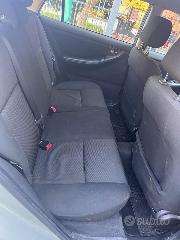 Usata Toyota Corolla 97 CV (71 kW) 2005 Berlina
