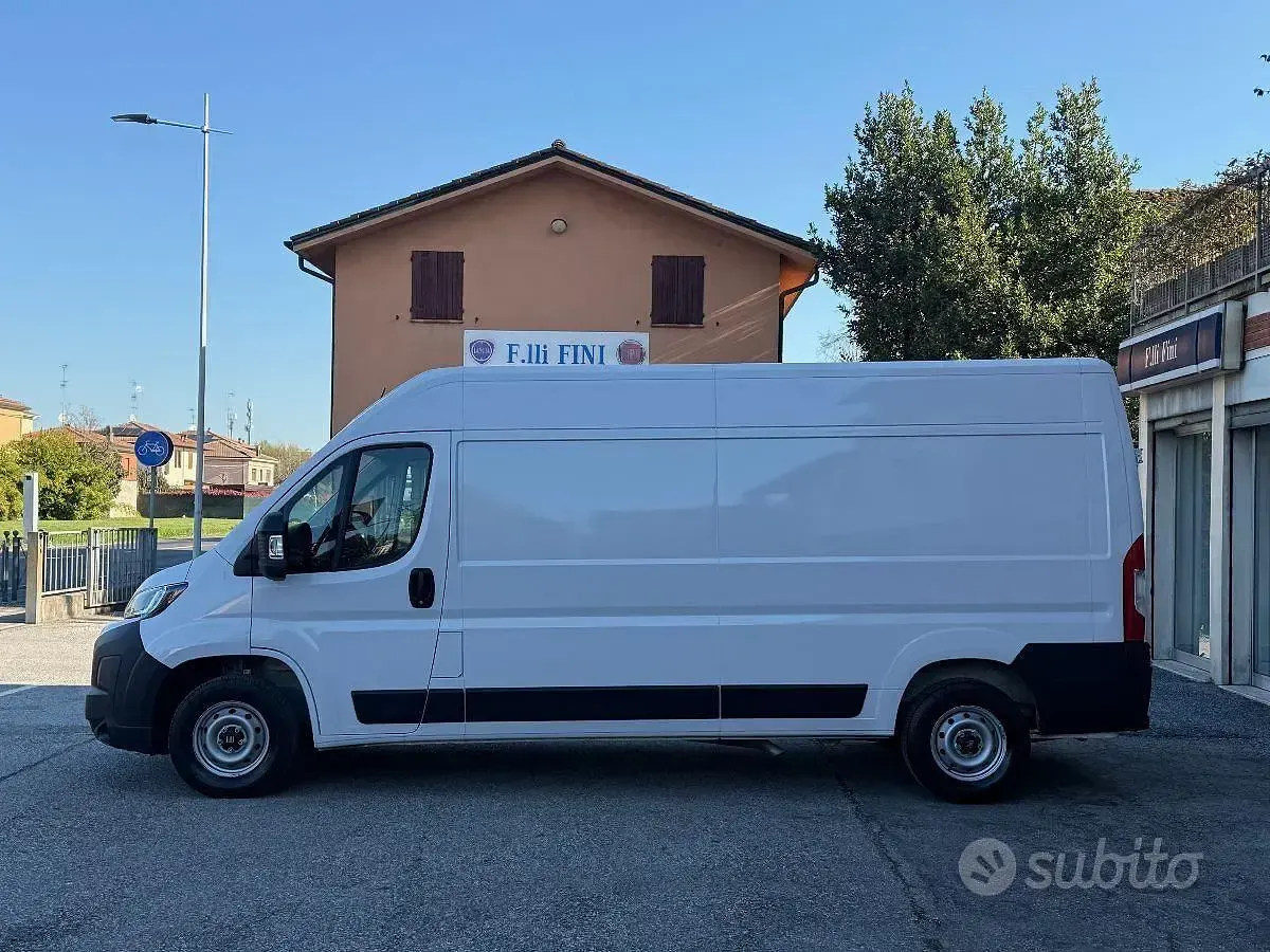 Usata Fiat Ducato 140 CV (102 kW) 2024 Bianco Furgone
