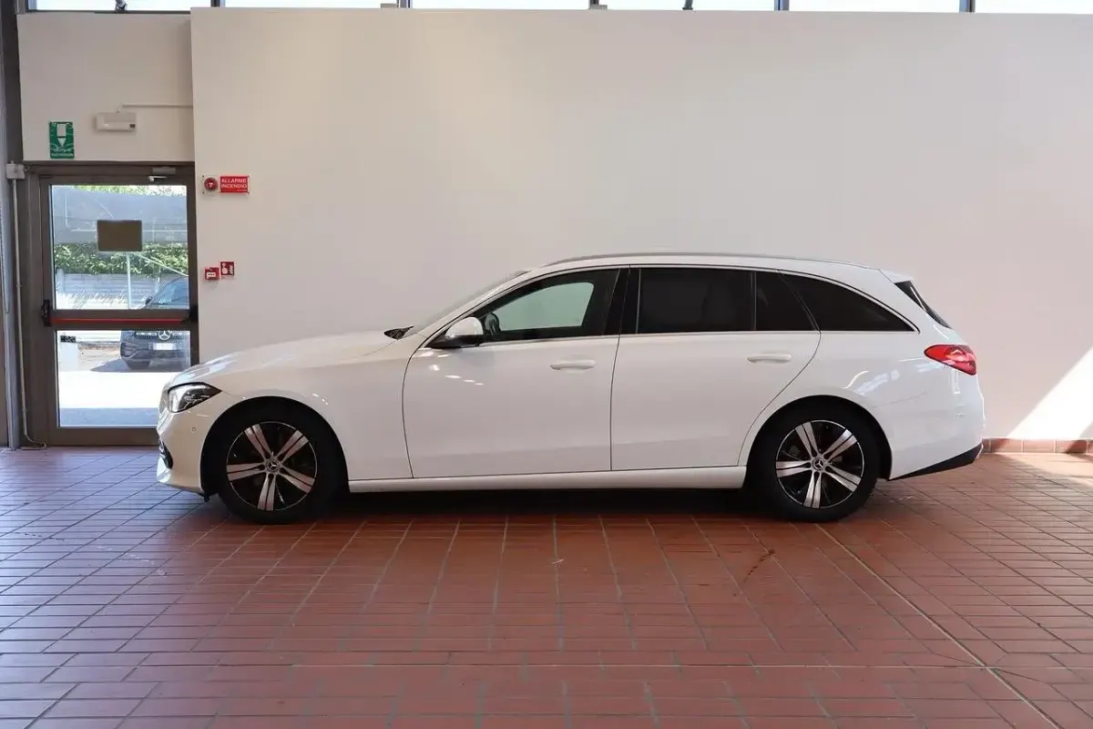 Usata Mercedes 200 163 CV (119 kW) 2023 Bianco Station wagon