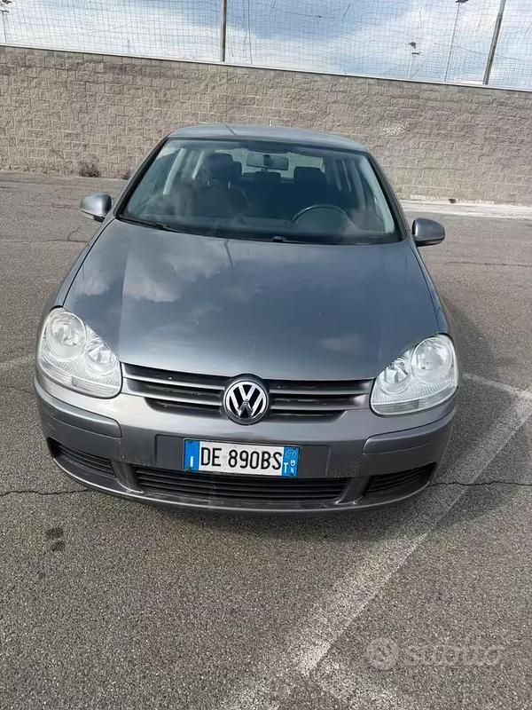 Usata VW Golf V 102 CV (75 kW) 2007 Grigio Berlina