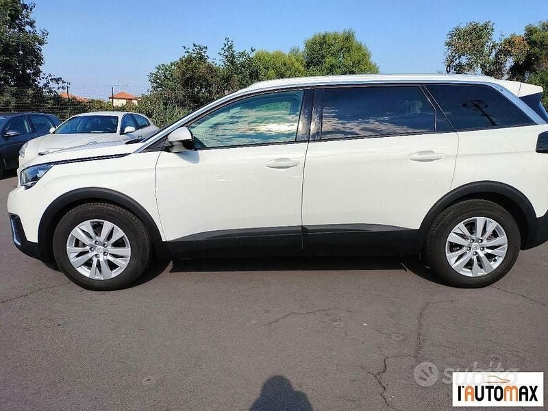 Usata Peugeot 5008 Business-Line 120 CV (88 kW) 2017 Bianco SUV