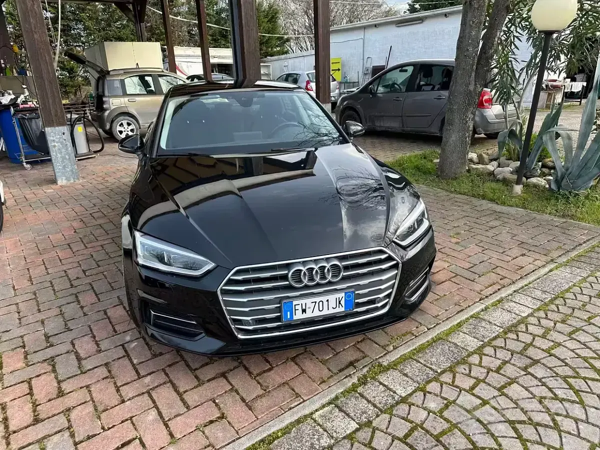 Usata Audi A5 190 CV (139 kW) 2019 Nero Coupé