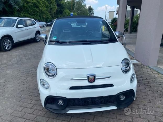 Usata Abarth 595C Turismo 165 CV (121 kW) 2020 Bianco pastello Cabrio