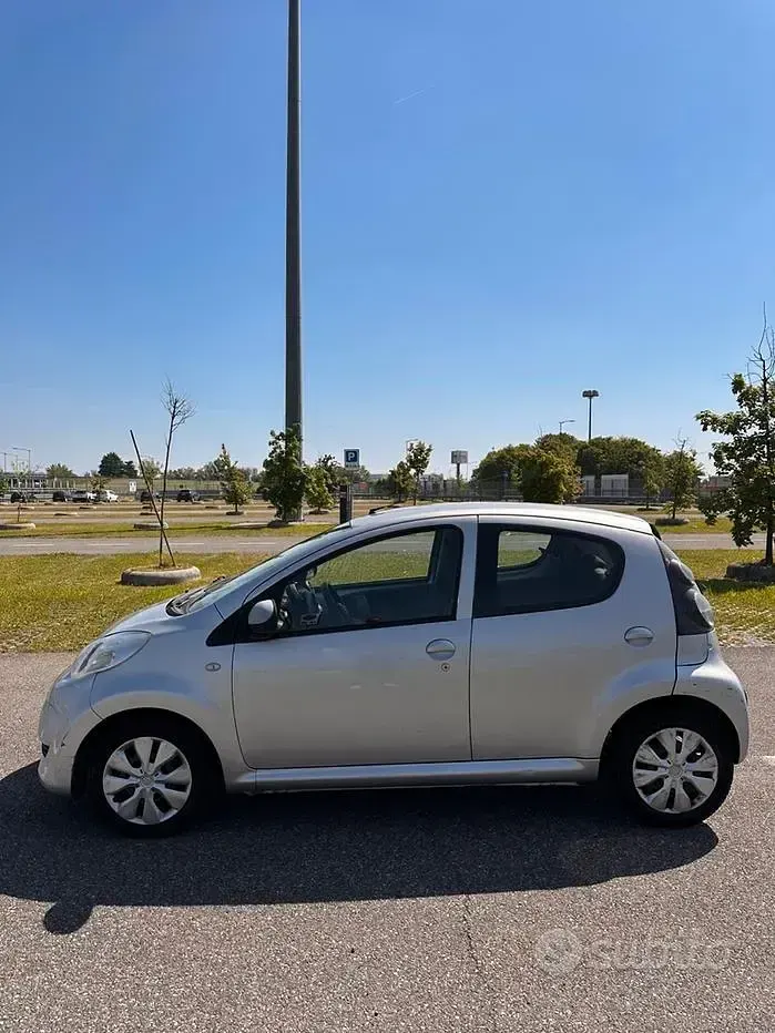 Usata Citroën C1 68 CV (50 kW) 2009 Grigio Utilitaria