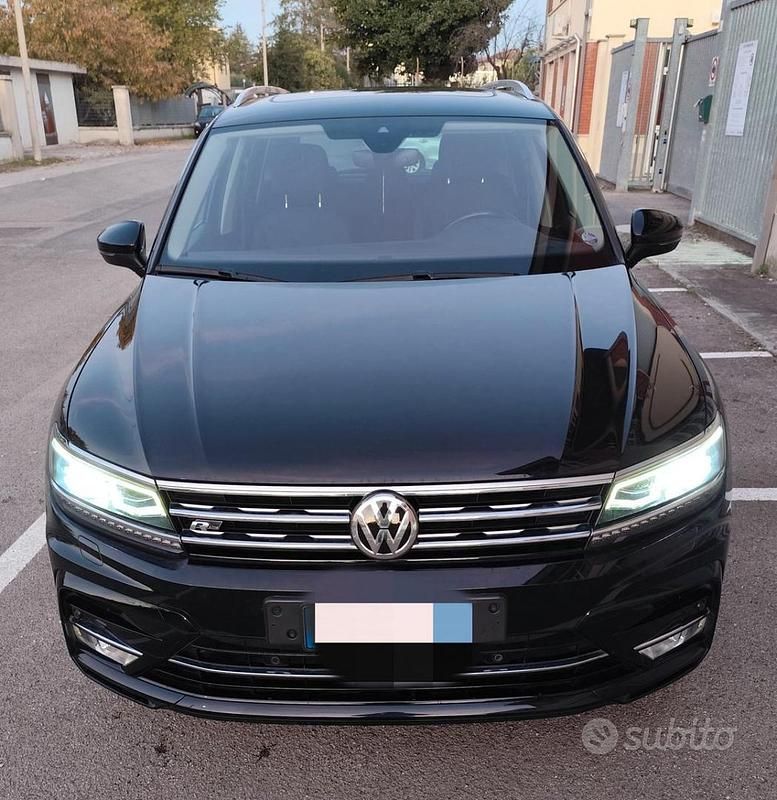Usata VW Tiguan R-line 150 CV (110 kW) 2017 Nero SUV