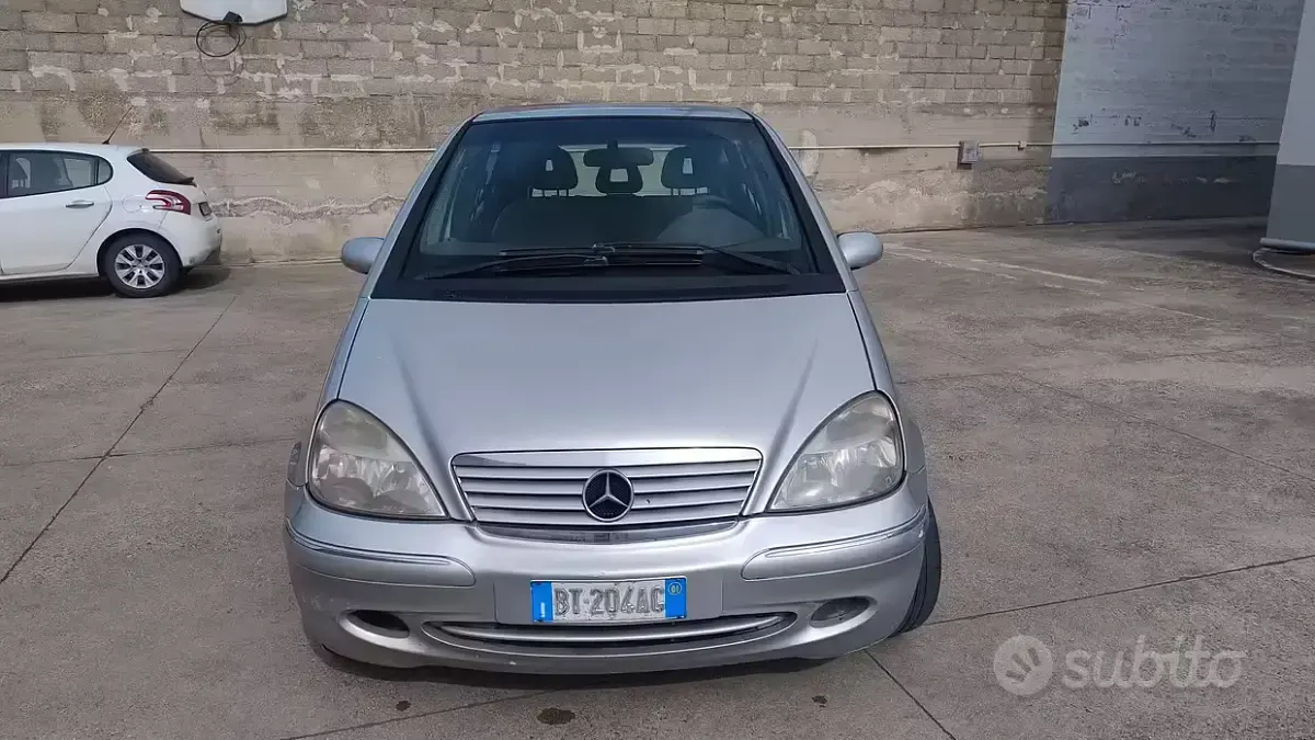 Usata Mercedes A200 Elegance 95 CV (69 kW) 2001 Grigio Monovolume