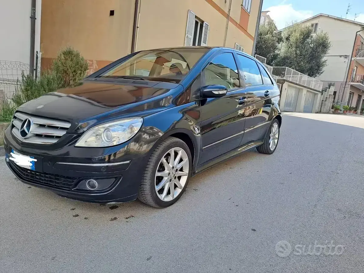 Usata Mercedes B200 Chrome 140 CV (102 kW) 2006 Nero Monovolume
