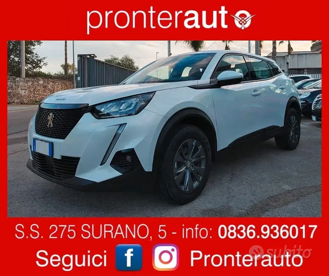 Usata Peugeot 2008 Active 102 CV (75 kW) 2021 Bianco SUV