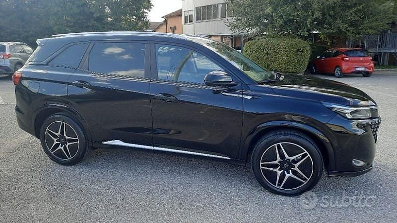 Nuova DFSK E5 184 CV (135 kW) 2025 Nero SUV