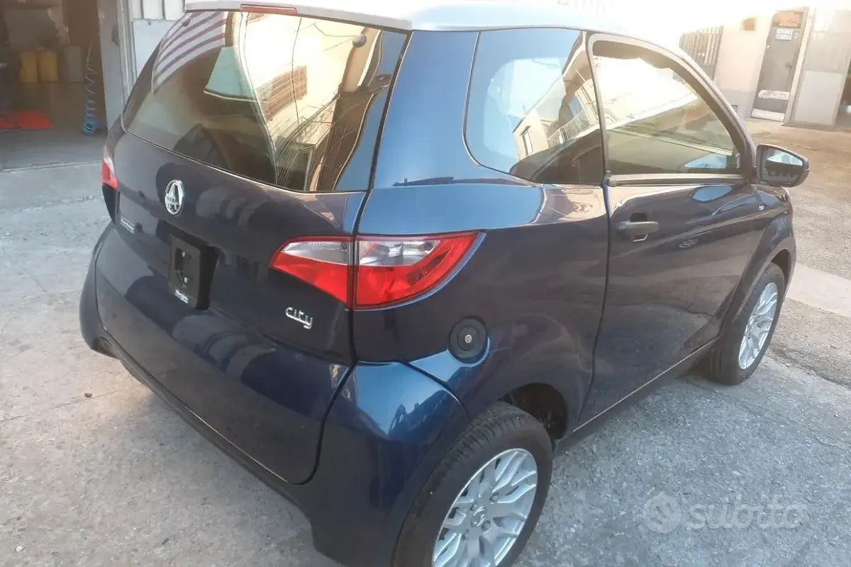 Usata Aixam City Pack 2022 Blu Berlina