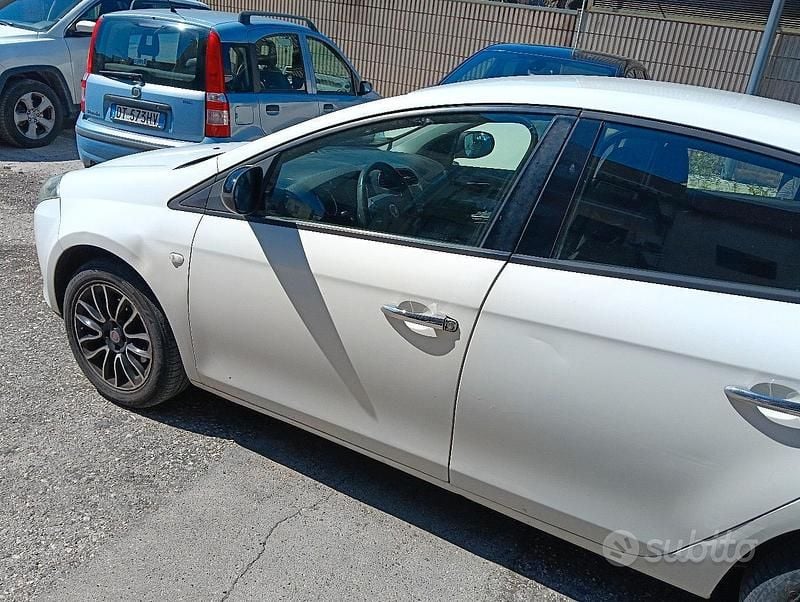 Usata Fiat 1600 2014 Bianco Berlina