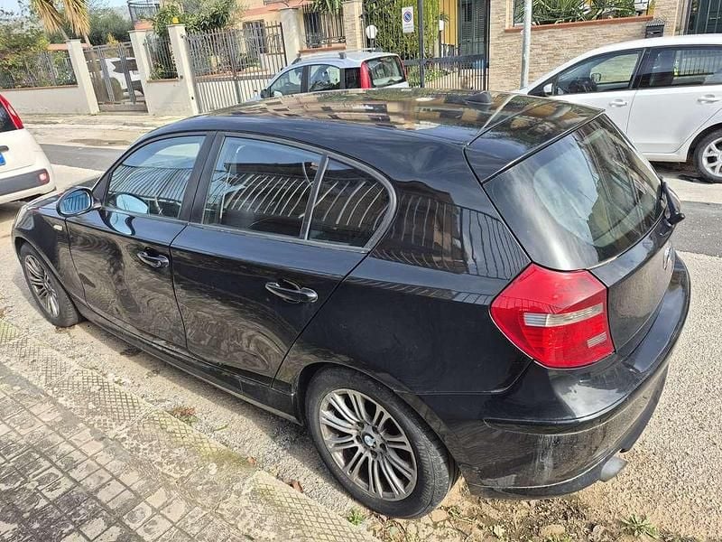 Usata BMW 120 177 CV (130 kW) 2009 Nero Utilitaria