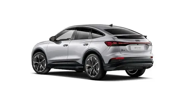 Nuova Audi Q4 e-tron S-Line 210 kW (286 CV) 2025 Argento floret metallizzato SUV
