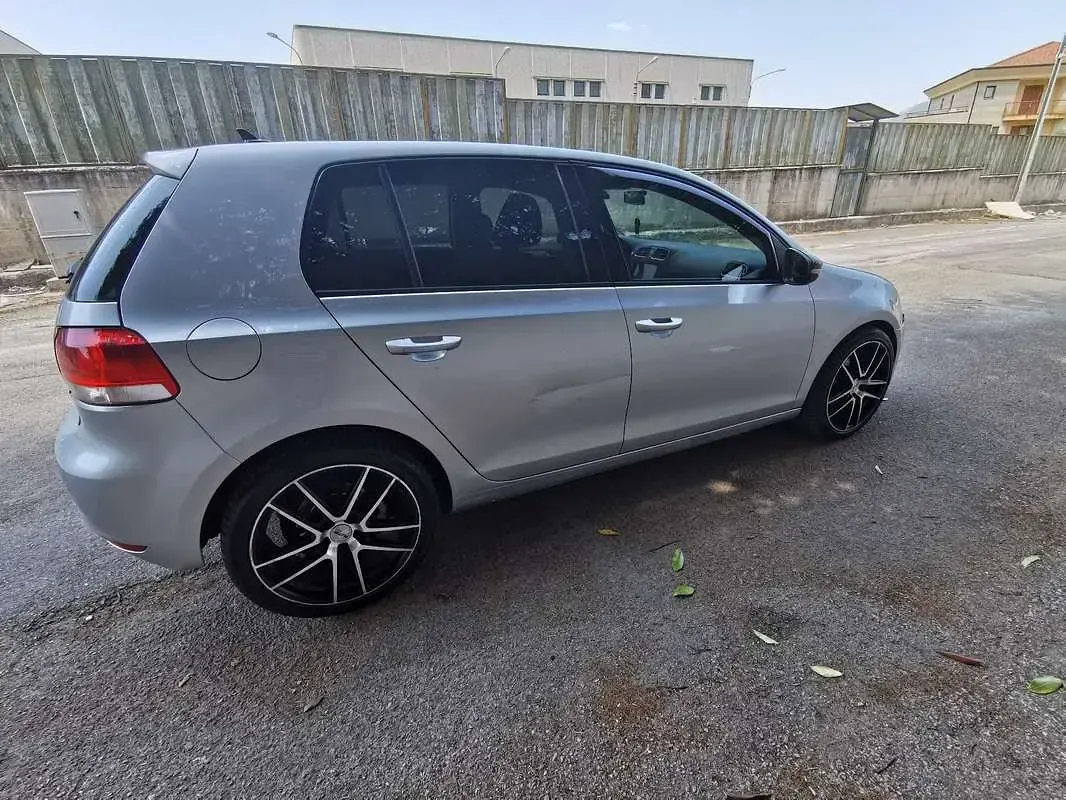Usata VW Golf VI Highline 110 CV (80 kW) 2008 Utilitaria