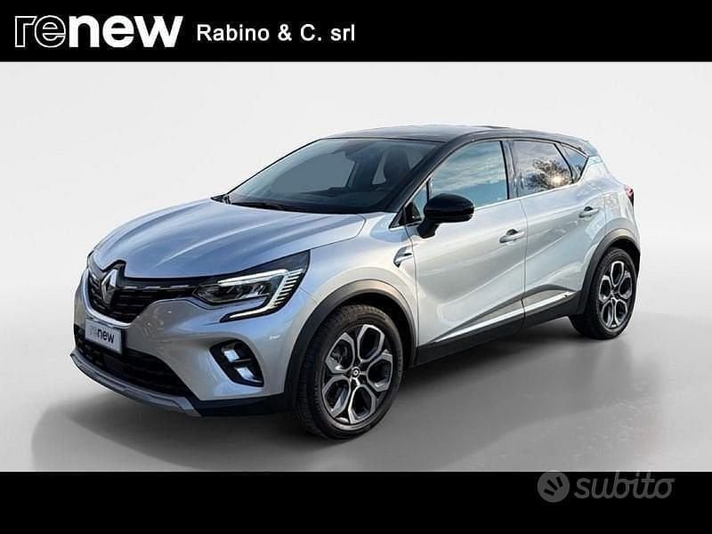 Usata Renault Captur Techno 143 CV (105 kW) 2023 Grigio SUV