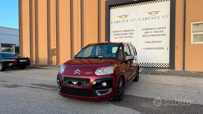 Rosso Usata 2009 Citroën C3 Picasso Monovolume | 3900 € (Cara) - Immagine 1/4