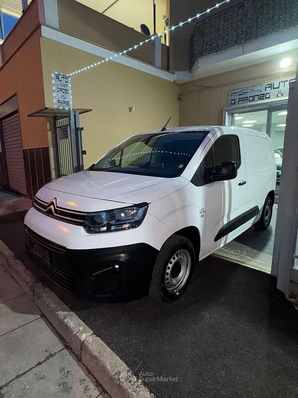 Usata Citroën Berlingo 99 CV (72 kW) 2018 Bianco Monovolume
