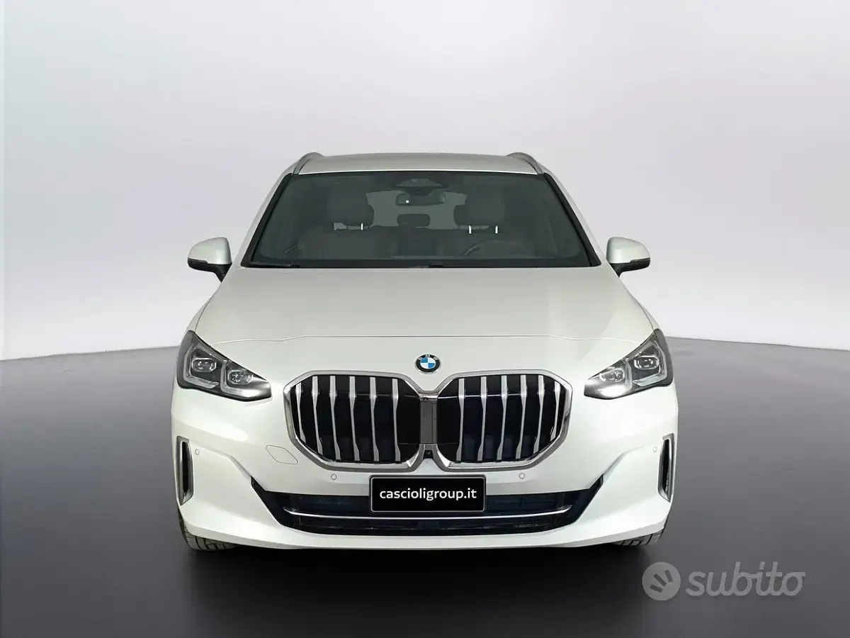 Usata BMW 218 136 CV (100 kW) 2022 Bianco Station wagon