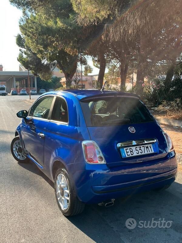 Usata Fiat 500 69 CV (50 kW) 2011 Blu Utilitaria