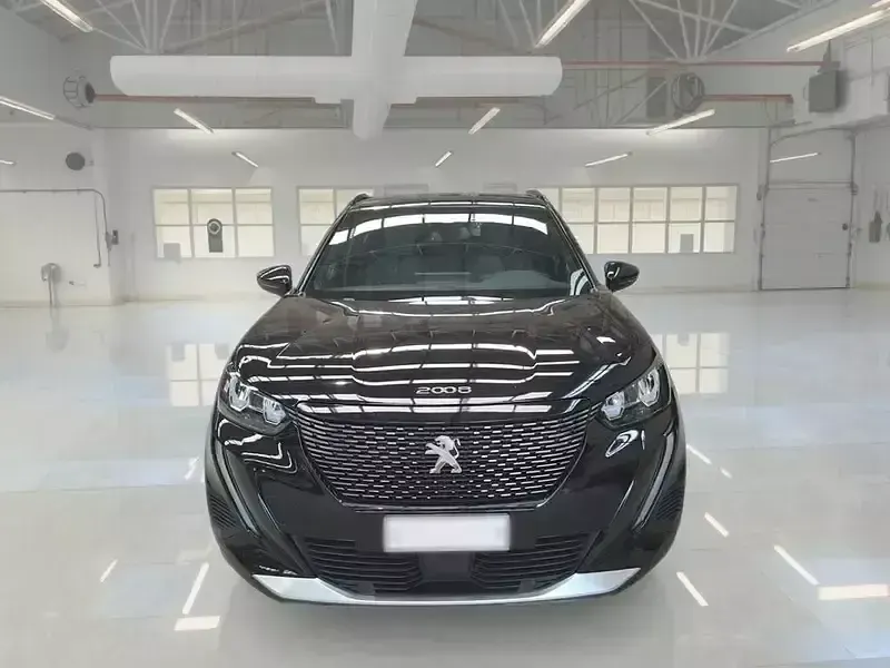 Usata Peugeot 2008 Allure 130 CV (95 kW) 2023 SUV