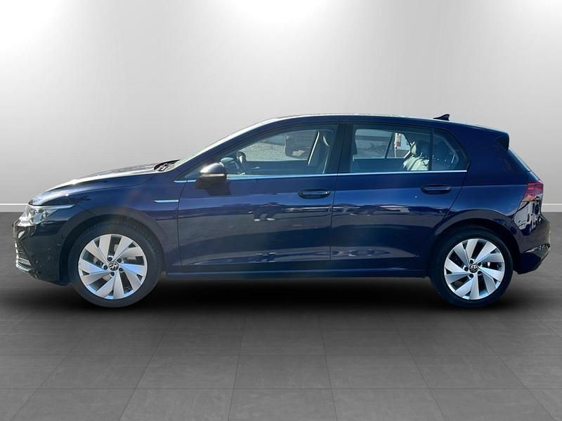 Usata VW Golf VIII Life 131 CV (96 kW) 2020 Blu