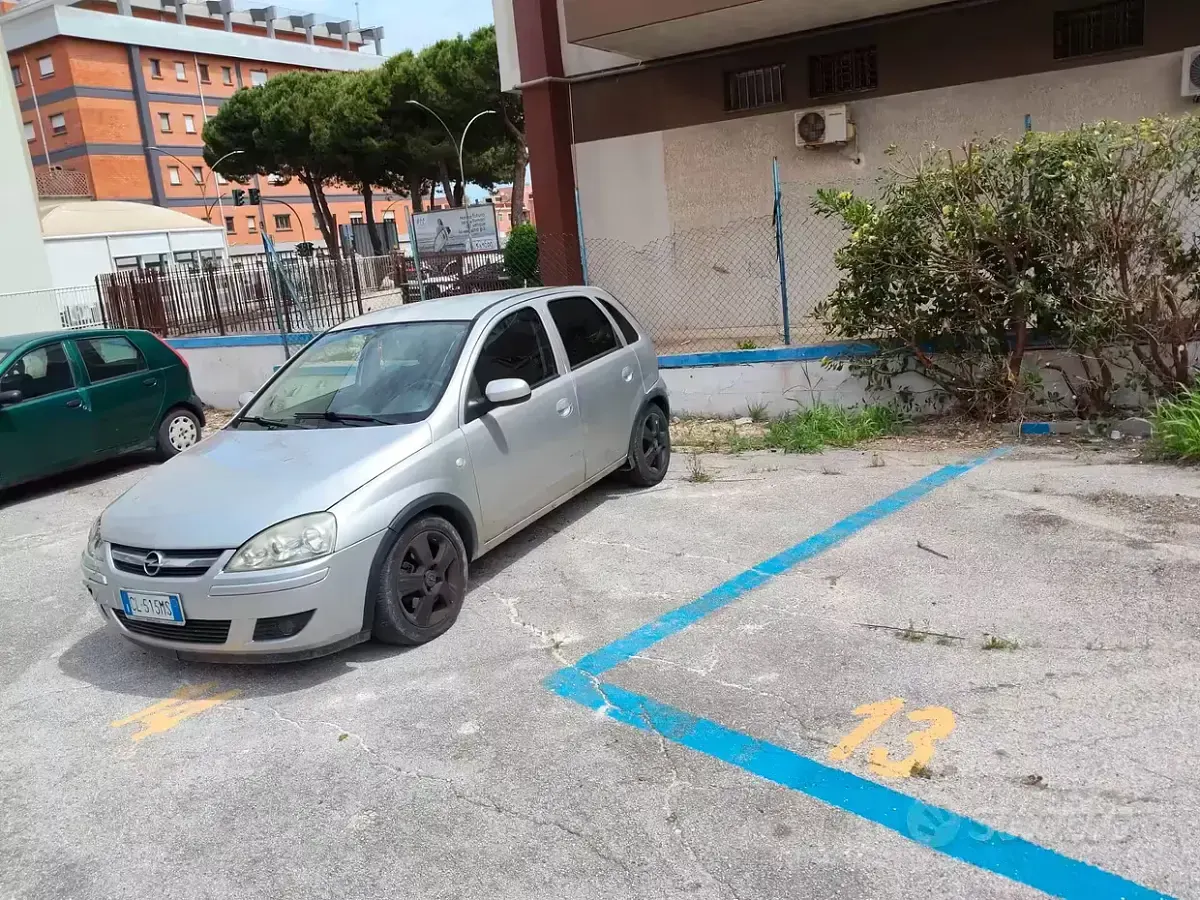 Usata Opel Corsa Enjoy 69 CV (50 kW) 2004 Grigio Utilitaria