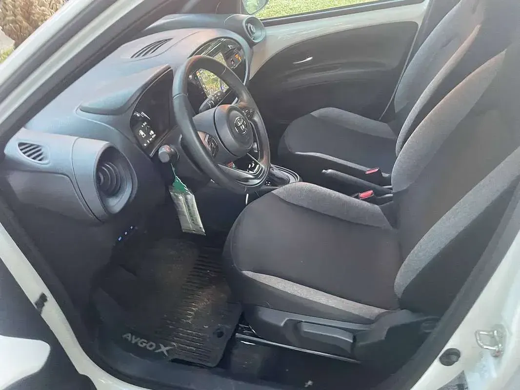 Usata Toyota Aygo X Active 72 CV (52 kW) 2024 Bianco SUV