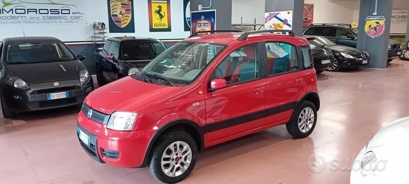 Usata Fiat Panda 4x4 60 CV (44 kW) 2007 Rosso Utilitaria