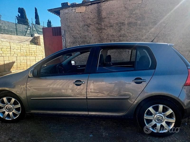 Usata VW Golf IV 2006 Grigio Berlina
