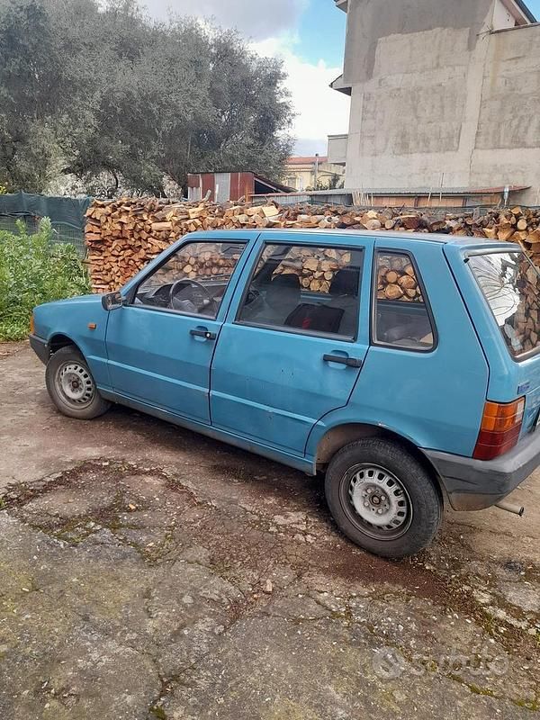 Occasion Fiat Uno 45 ch (33 kW) 1988 Bleue Citadine