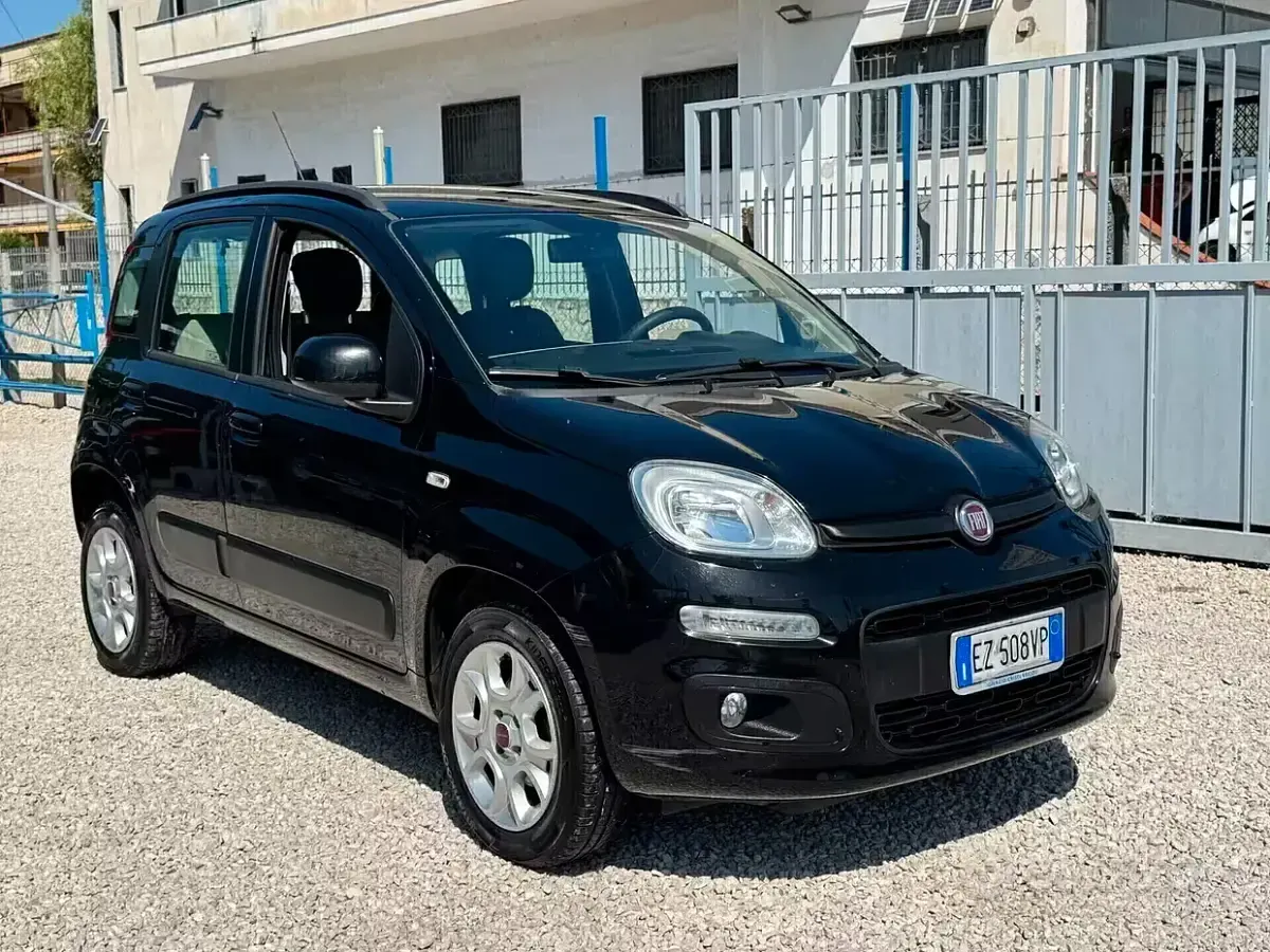Usata Fiat Panda Lounge 80 CV (58 kW) 2015 Nero Utilitaria
