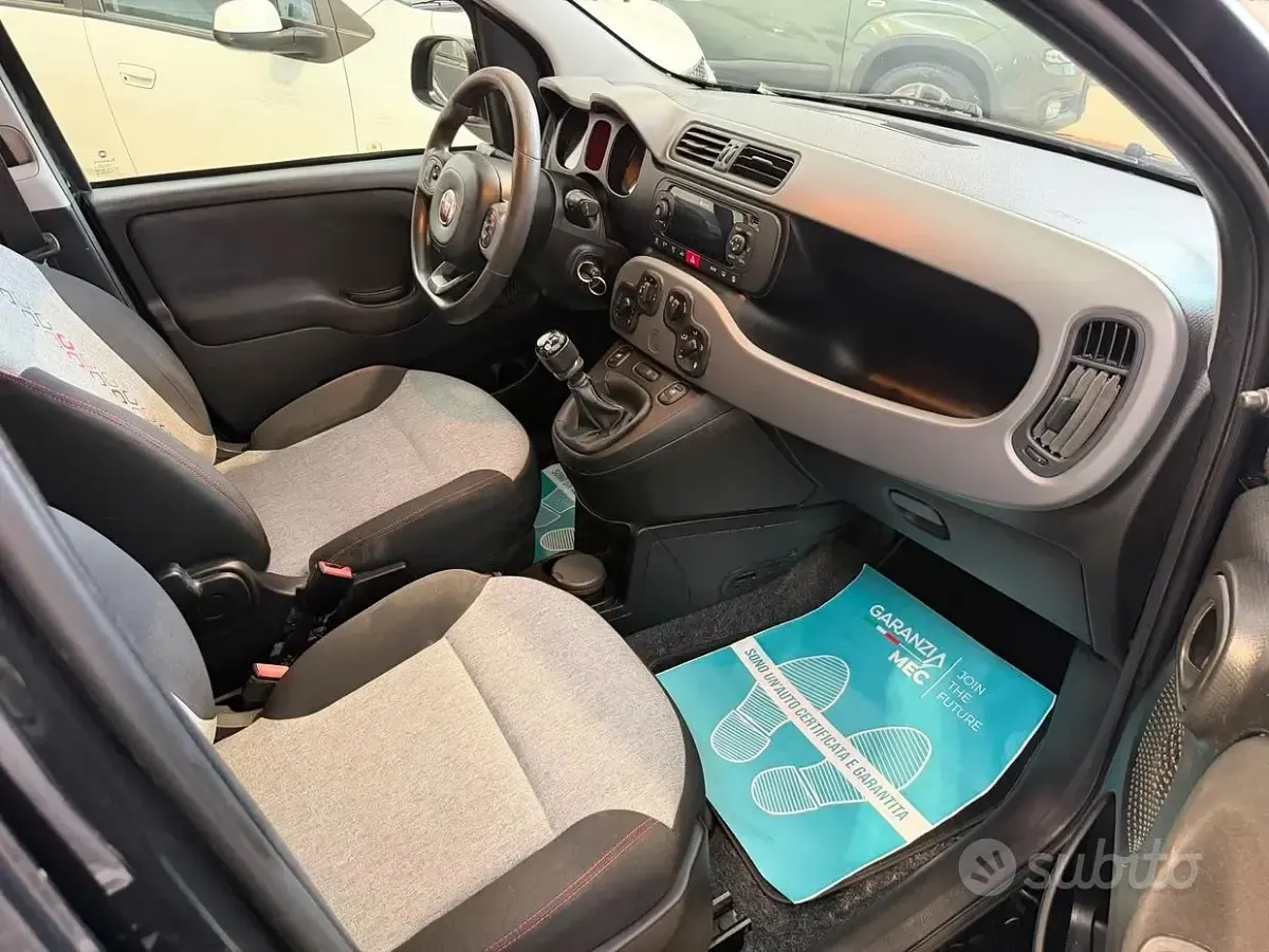 Usata Fiat Panda Connect 69 CV (50 kW) 2019 Nero Utilitaria