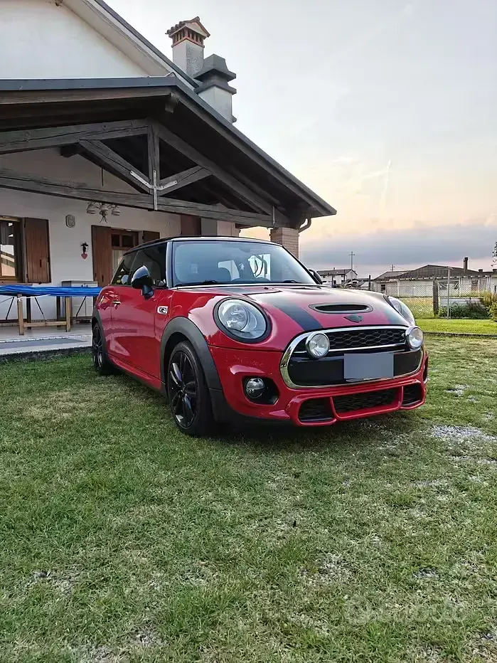 Usata Mini Cooper S 192 CV (141 kW) 2016 Rosso Utilitaria