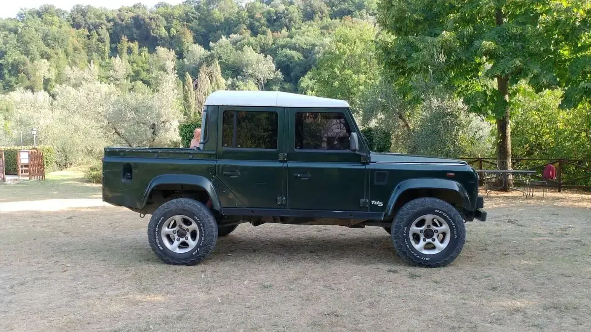 Usata Land Rover Defender 122 CV (89 kW) 2002 Pick-up
