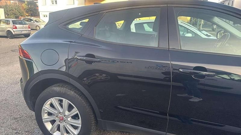 Usata Jaguar E-Pace R-Dynamic 150 CV (110 kW) 2020 Nero SUV