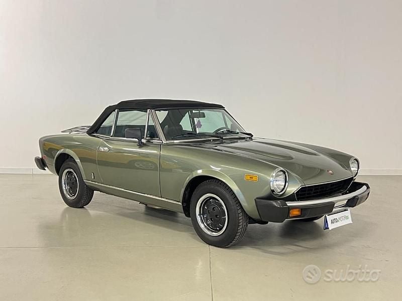 Usata Fiat 124 Spider Sport 83 CV (61 kW) 1980 Verde Cabrio