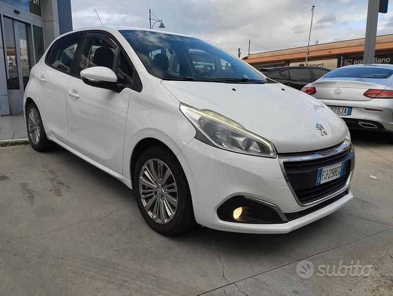 Usata Peugeot 208 Active 75 CV (55 kW) 2017 Bianco Utilitaria