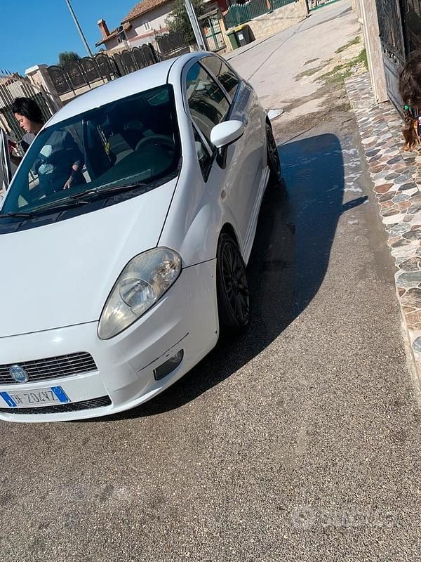 Usata Fiat Punto Sport 130 CV (95 kW) 2006 Bianco Utilitaria