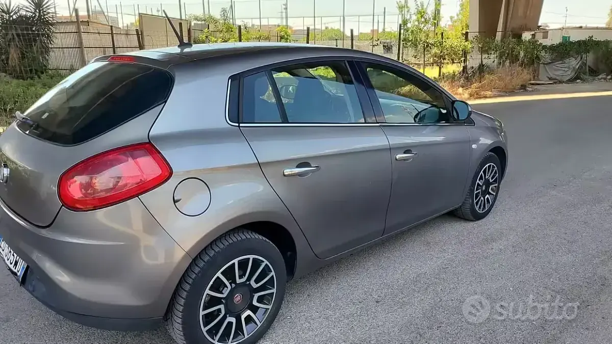 Usata Fiat Bravo 120 CV (88 kW) 2012 Utilitaria