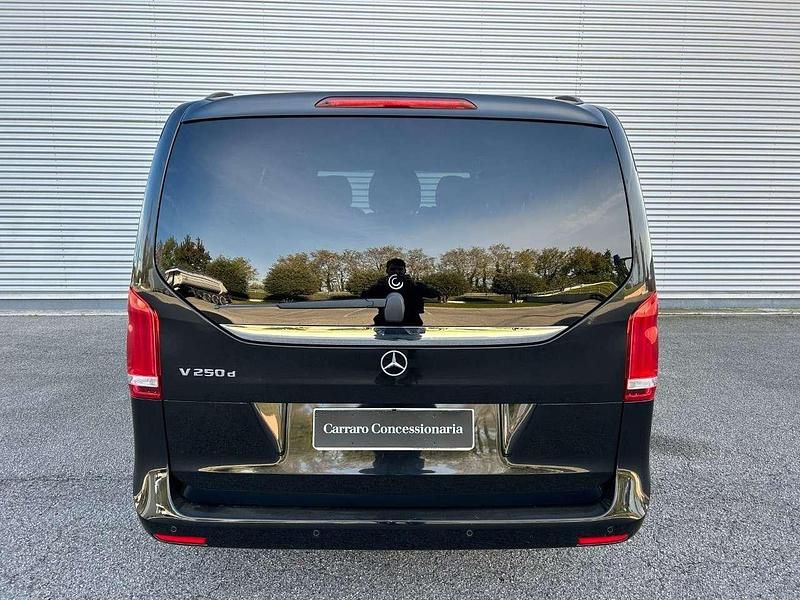 Usata Mercedes V250 190 CV (139 kW) 2019 Nero ossidania Monovolume