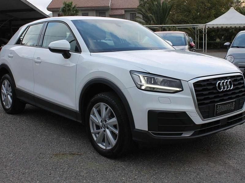 Usata Audi Q2 Design 116 CV (85 kW) 2017 Bianco SUV