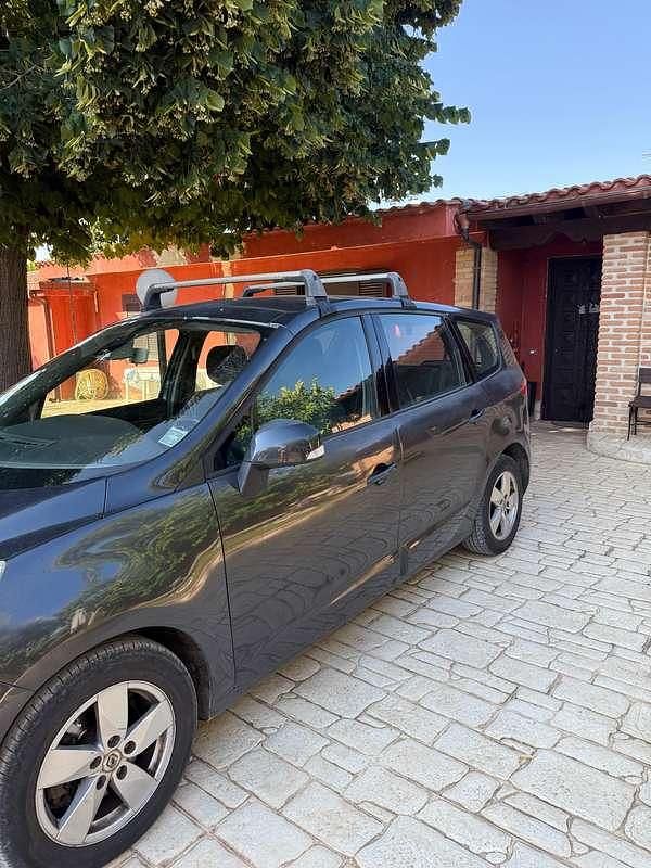 Usata Renault Grand Scénic 110 CV (80 kW) 2009 Grigio Monovolume