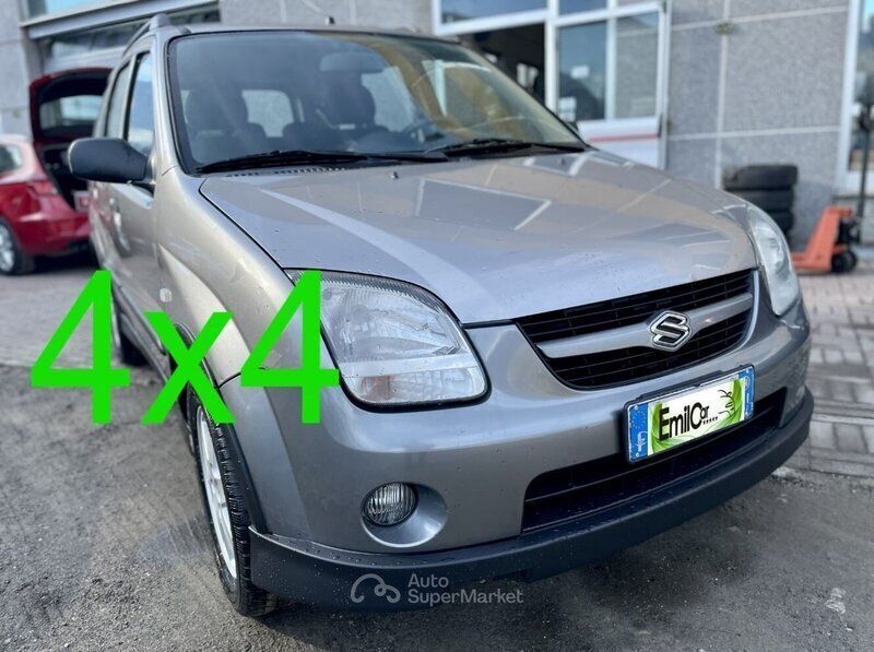 Usata Suzuki Ignis 99 CV (72 kW) 2004 Gray Utilitaria