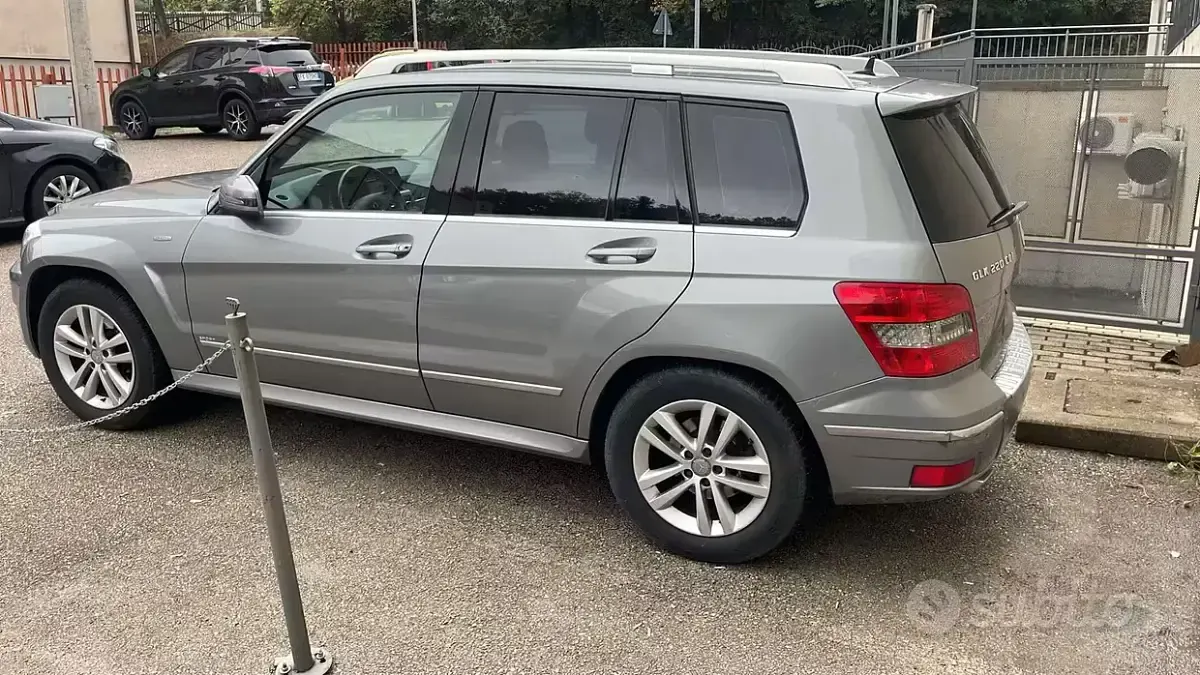 Usata Mercedes GLK220 170 CV (125 kW) 2011 Grigio SUV