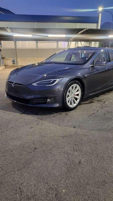 Grigio Usata 2019 Tesla Model S Performance Due volumi | 58.000 € - Immagine 1/4